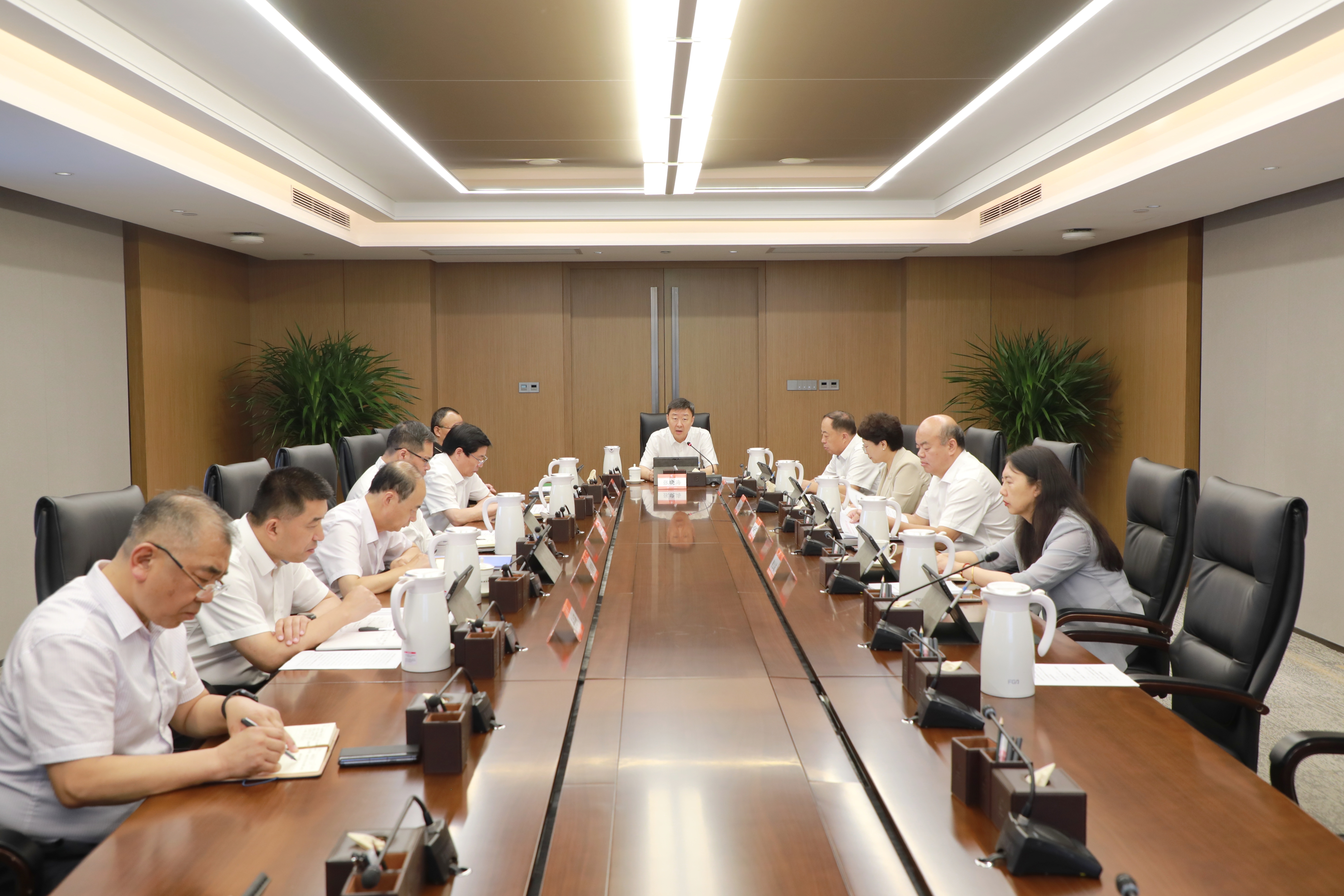 集團黨委常委會召開會議  傳達學習習近平總書記重要講話重要指示精神? 研究有關事項
